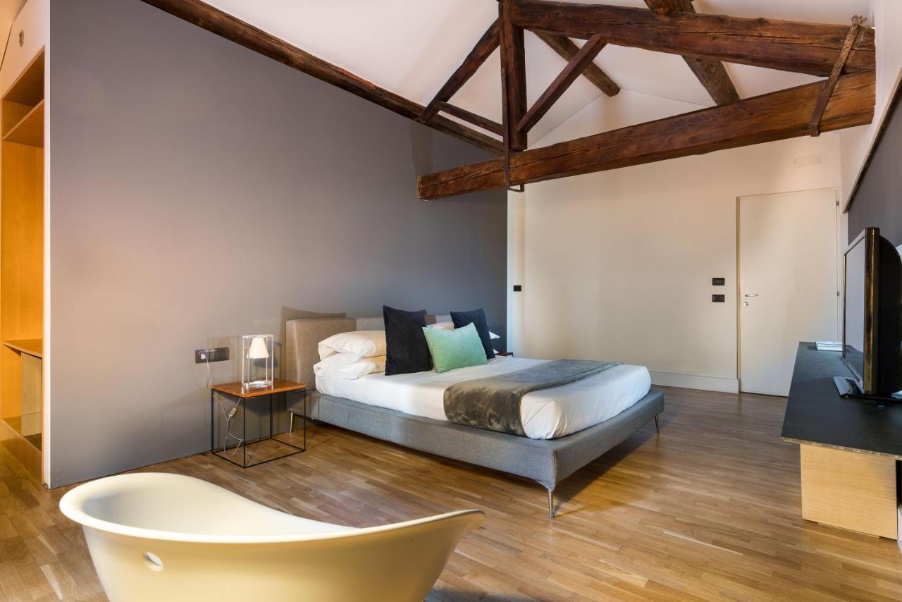 Hotel Habitat Catania Esterno foto